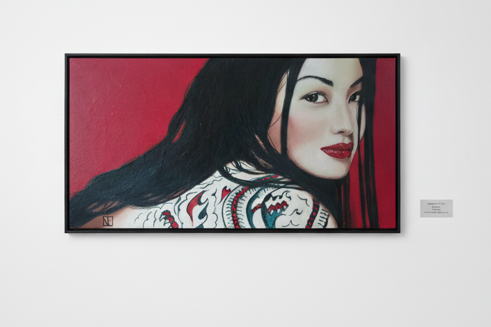 Présentation galerie de la peinture acrylique portrait tatouée